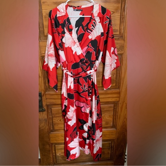 NWOT Zara Floral Kimono Maxi Dress, Medium - Picture 2 of 13